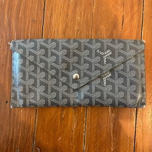 Grey Goyard Wallet